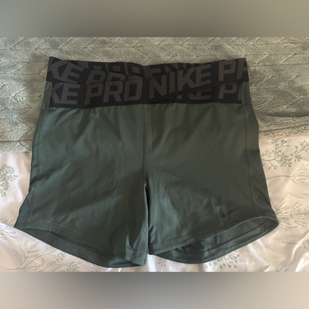 Nike Athletic Shorts/ Spandex
